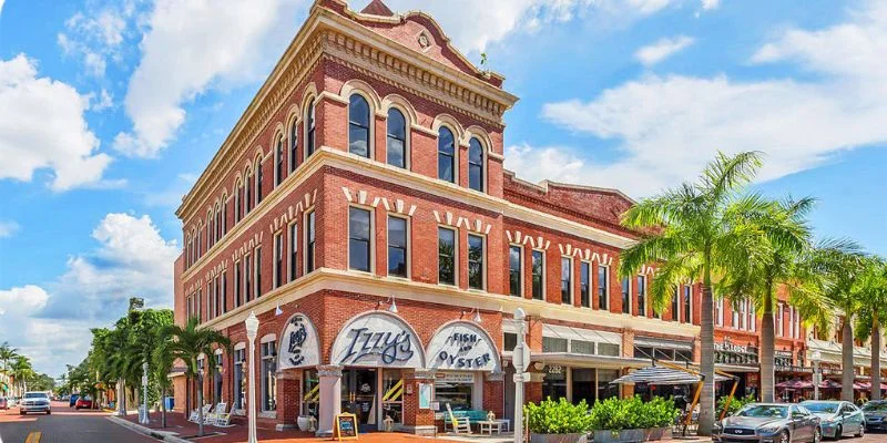 Discover Airlines Fort Myers Office in Florida